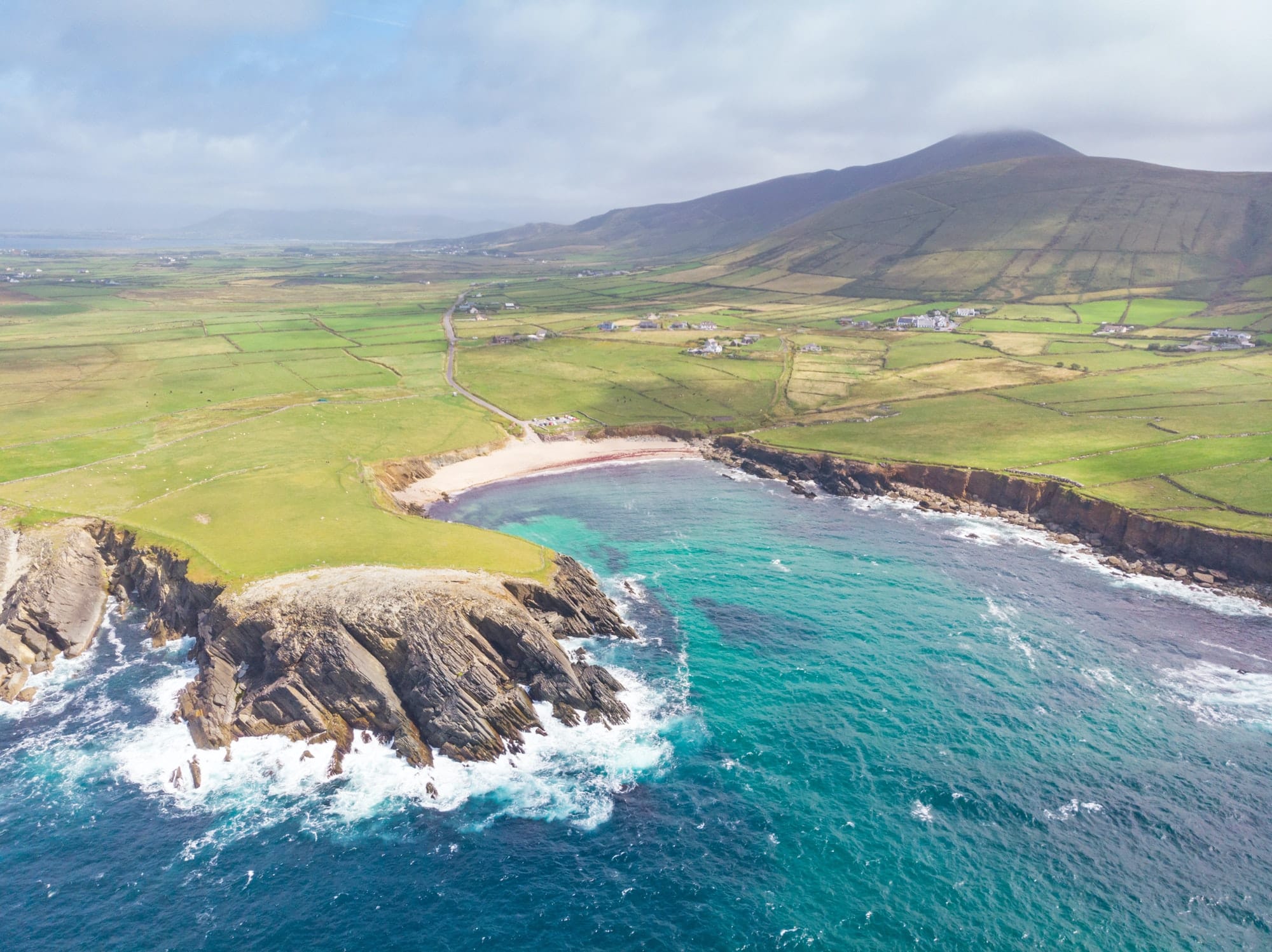 Clogher Strand in Irland